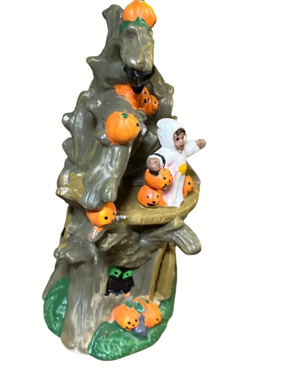Halloween Tree Figurine With Pumpkins and Ghosts Welcome Sign - Picture 9 of 16